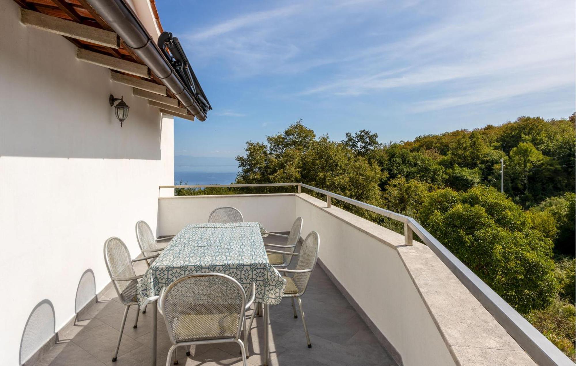 Lovely Apartment In Brsec With House Sea View Zewnętrze zdjęcie