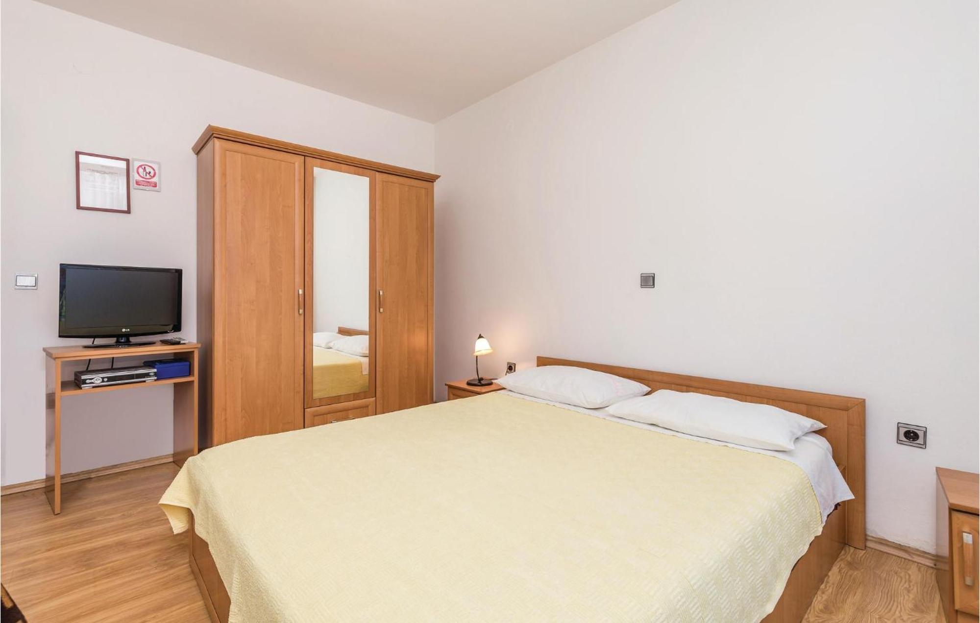 Lovely Apartment In Brsec With House Sea View Zewnętrze zdjęcie