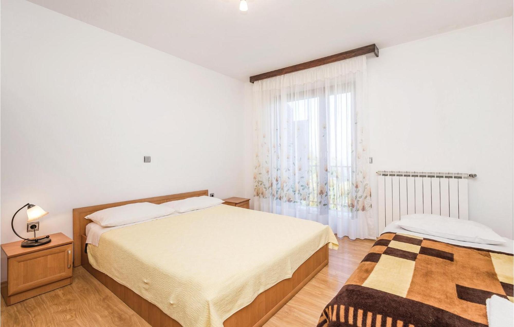 Lovely Apartment In Brsec With House Sea View Zewnętrze zdjęcie