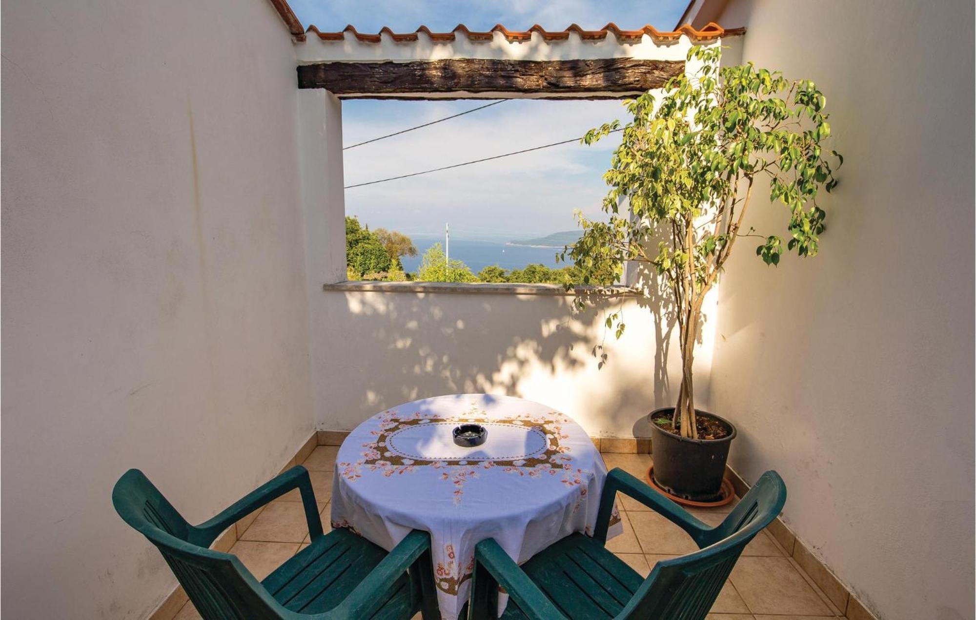 Lovely Apartment In Brsec With House Sea View Zewnętrze zdjęcie