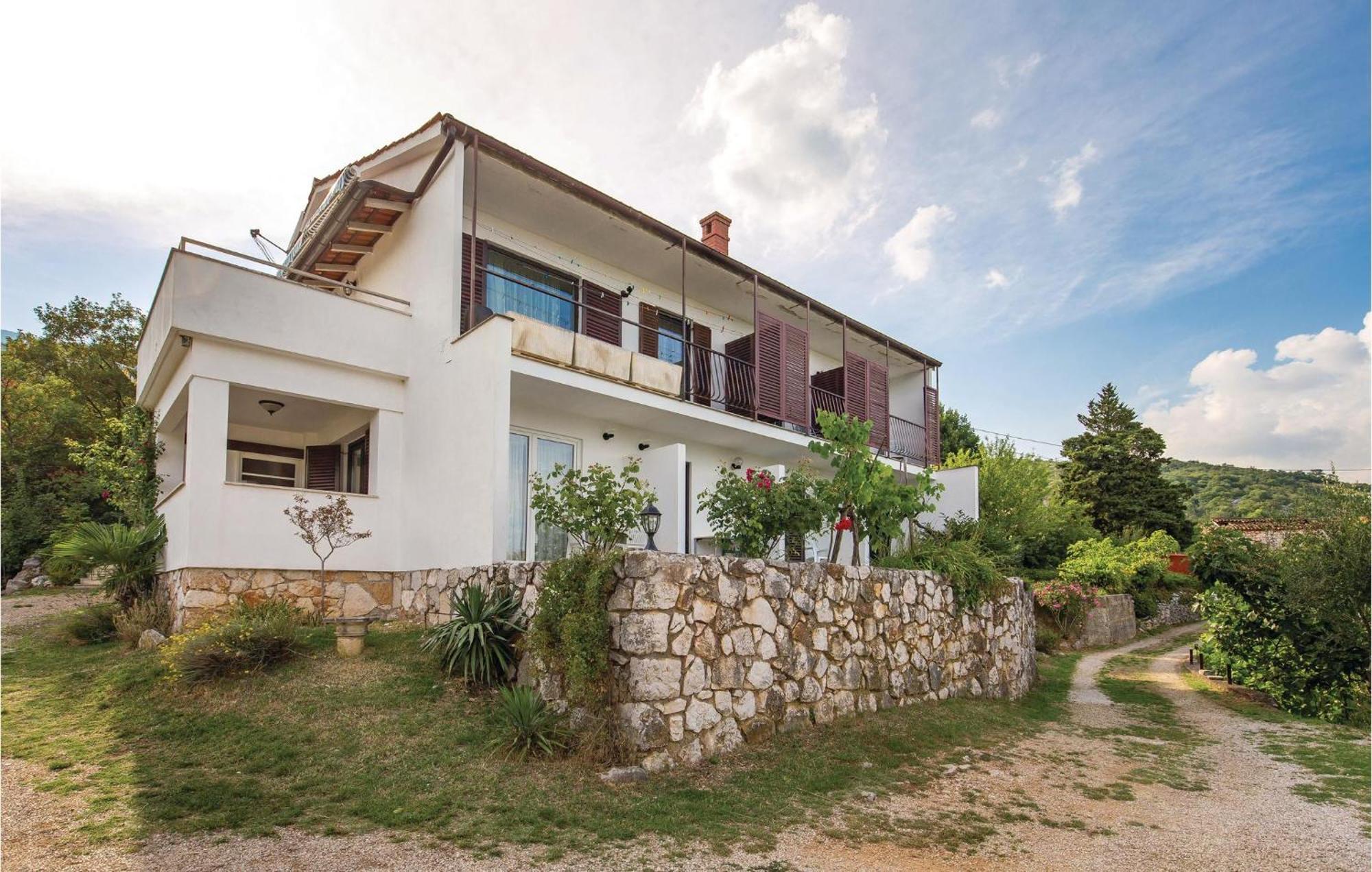 Lovely Apartment In Brsec With House Sea View Zewnętrze zdjęcie