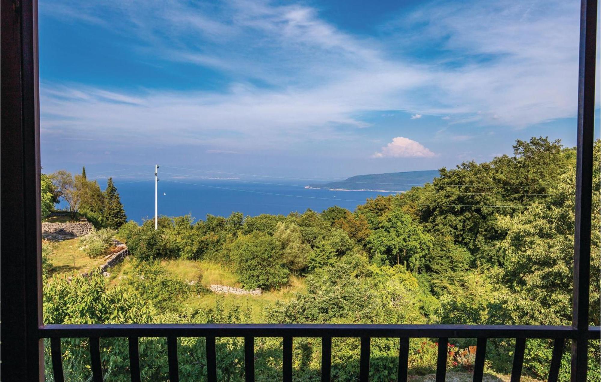 Lovely Apartment In Brsec With House Sea View Zewnętrze zdjęcie